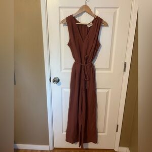 Elegant Brown/Red Sleeveless Jumpsuit